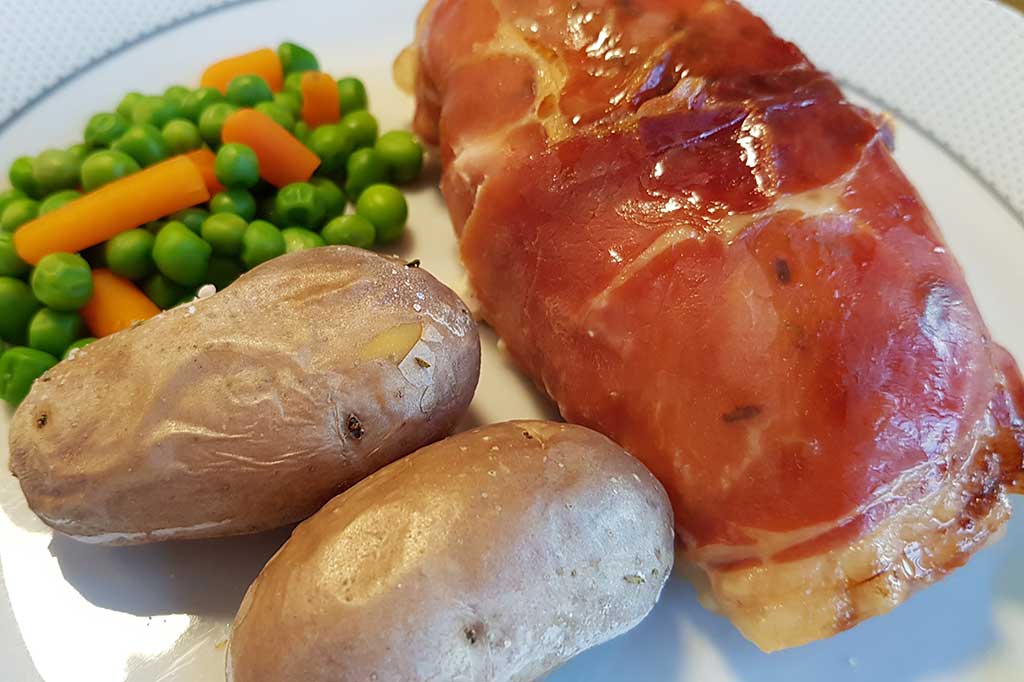 Peito De Frango Recheado Com Tomate - Receitas Fáceis